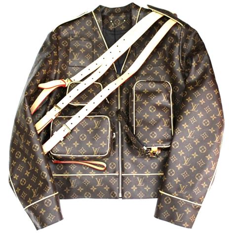 lv night suit price